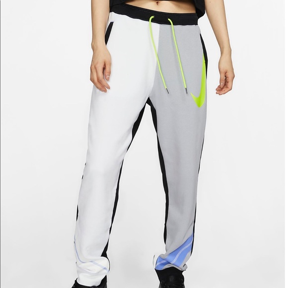 nike sportswear rally joggers